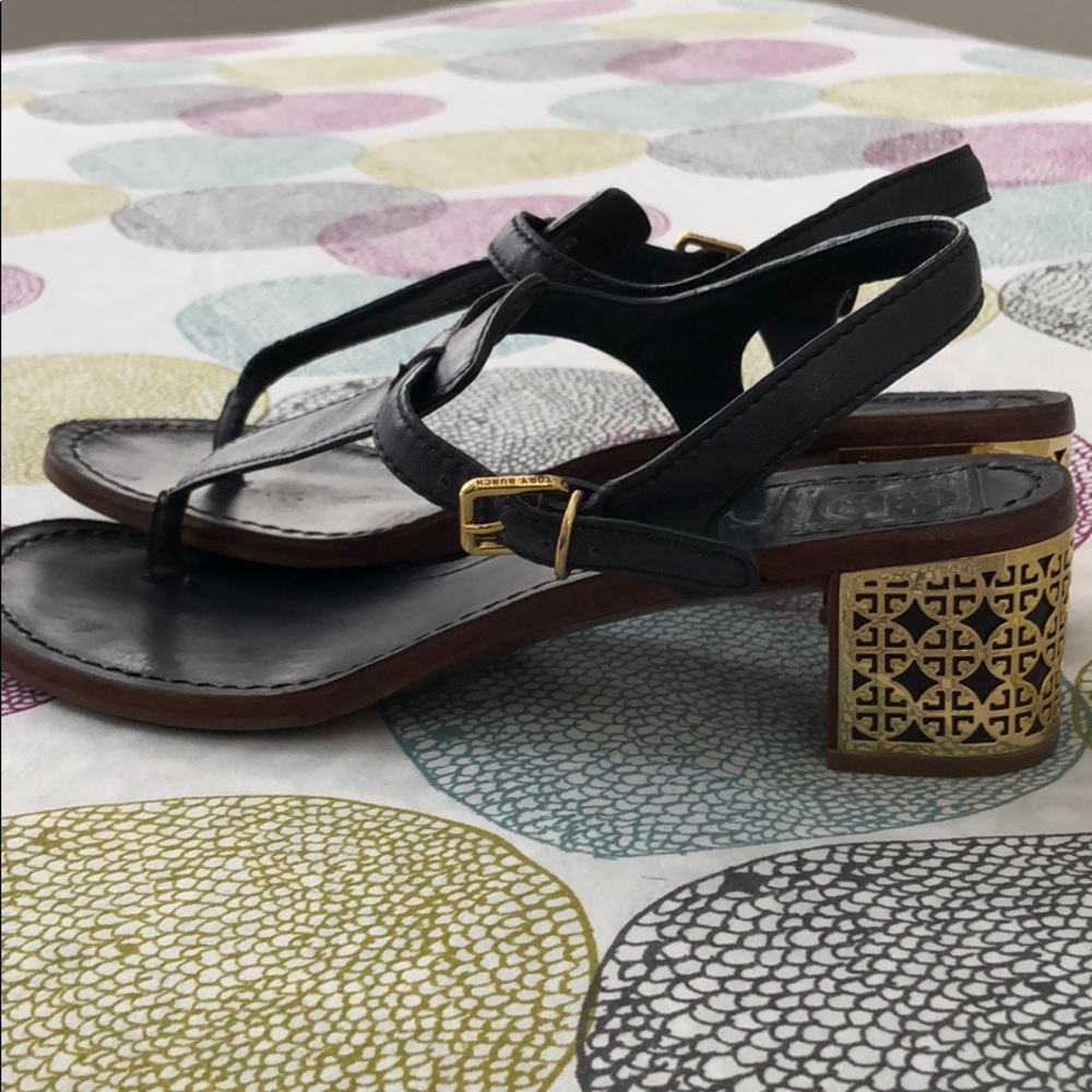 Beautiful Tory Burch Sandals Golden heels.🔆🔆